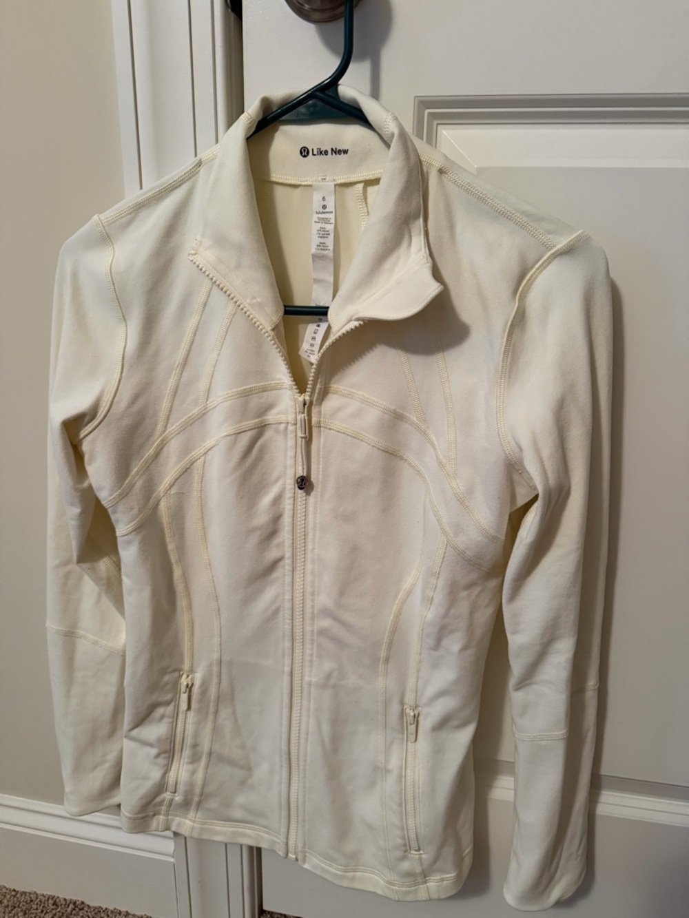 Lululemon women’s Butter Cream Full-Zip Active Jacket